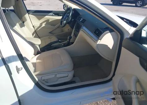 2015 Volkswagen Passat 1.8T Limited Edition from USA, damaged, VIN 1VWAS7A32FC079501